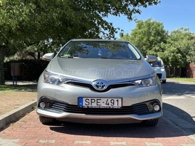 TOYOTA AURIS 1.8 HSD Active MY17 Tempomat (Automata)