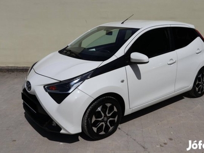 Toyota Aygo 1.0 x-play + style + connectivity M...