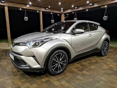 TOYOTA C-HR 1.2T Executive LED Leather Videós hirdetés