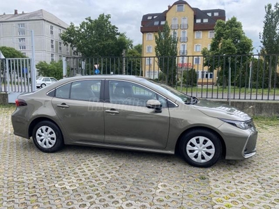 TOYOTA COROLLA Sedan 1.6 Comfort CVT Magyarországi. I.tul. A vételár 27% ÁFÁ-t tartalmaz