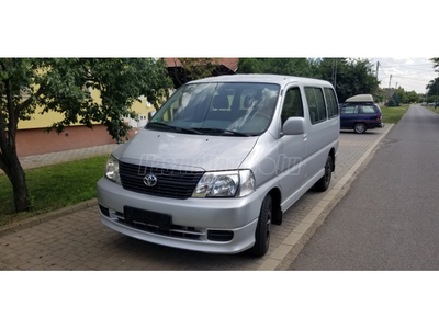 TOYOTA HI-ACE Hiace 2.5 D-4D Panel Van