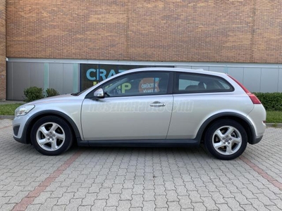 VOLVO C30 1.6 D DRIVe Momentum Megkímélt gyári állapot Teljes dokumentáció Leinformálható!