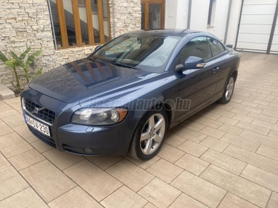 VOLVO C70 2.4 D [D5] Summum