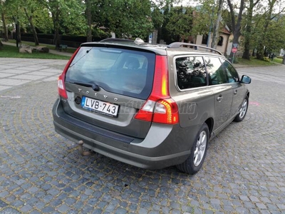 VOLVO V70 2.0 D [D3] Kinetic