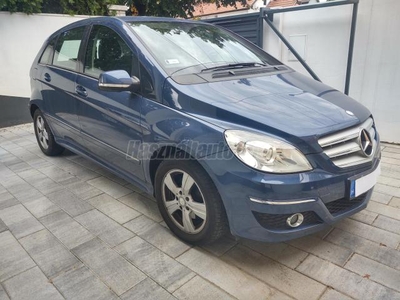 MERCEDES-BENZ B 200 + AKCIÓS ÁRON +UJABB TIPUSÚ + ÜLÉSFŰTÉS + KEVÉS KM