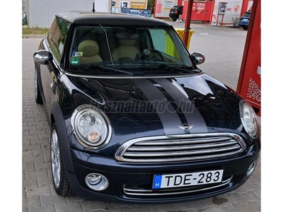 MINI COOPER 1.6. ülésfűtés. panoráma tető. magánszemélytől