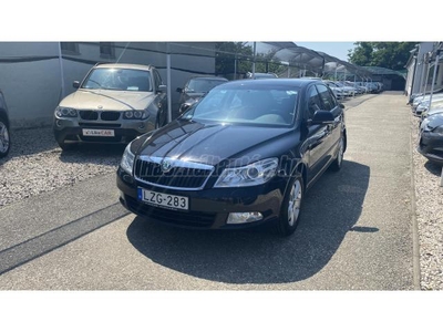 SKODA OCTAVIA 1.6 Ambition 2012 es Modell 1.6 MPI