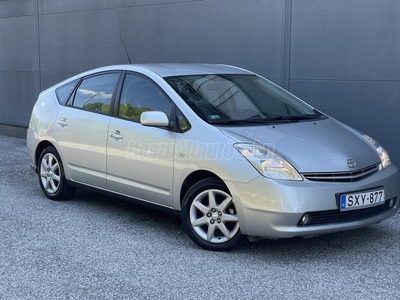 TOYOTA PRIUS 1.5HYBRID.NAVI.JBL.FRISS SZERVIZ.FRISS MŰSZAKI VIZSGA