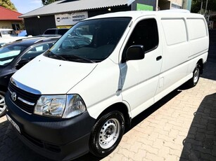 TOYOTA HI-ACE Hiace 2.5 D-4D Panel Van Comfort LONG MAGYAR AUTÓ ! 193 E .KM ! HOSSZÍTOTT !