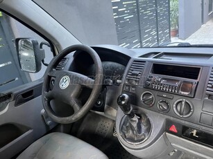 VOLKSWAGEN TRANSPORTER T5 1.9 TDI