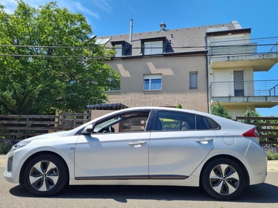 HYUNDAI IONIQ electric Comfort Navi (Automata) HŐSZIVATTYÚ INFINITY HIFI PDC KAMERA LESZERVÍZELVE