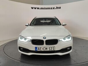 Eladó használt BMW - 320d Advantage (Automata) LED. Navi Gyöngyház Fehér végig márkaszervizben szervizelt. újszerű állapotban