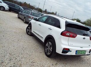 Eladó használt Kia e-Niro - 64kWh Platinum