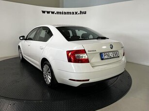 Eladó használt Skoda Octavia - OCTAVIA 1.6 CR TDI Ambition magyar. 1 tulaj. gyári fényezésű. végig vezetett szervizkönyves. ÁFA-s