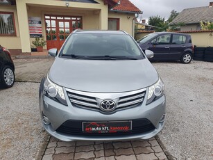 Eladó használt Toyota Avensis - 2.0 D-4D Executive, 5 ajtó, 6 fokozatú manuális / kézi váltó - Avensis Wagon 2.0 D-4D Executive