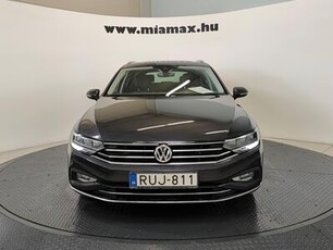 Eladó használt Volkswagen Passat - PASSAT VIII Variant 2.0 TDI SCR Elegance 4Motion DSG Highline magyar. 1 tulaj. sérülésmentes. szervizkönyves. friss nagy szerviz. ÁFA