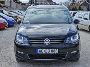 Eladó használt Volkswagen Sharan - 2.0 TDI BMT SCR Highline DSG NAVIGÁCIÓ-ELEKTROMOS TOLÓAJTÓ-KAMERA-ÜLÉSFŰTÉS-SZERVIZKÖNYV! - JóAutók Garanciával