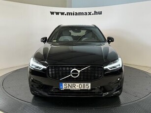 Eladó használt Volvo XC60 - XC60 2.0 [B4] MHEV R-Design Geartronic magyar. 1 tulaj. sérülésmentes. márkaszervizben szervizelt. ÁFA-s