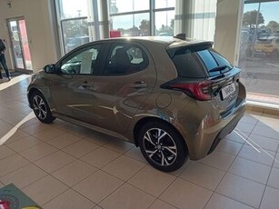 Eladó új Toyota Yaris - 1.5 VVT-i Comfort Style, 5 ajtó, 6 fokozatú manuális / kézi váltó KÉSZLETRŐL! Akár 4,9% THM