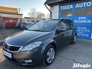 KIA CEE'D SW 1.6 CRDi EX Limited Plus //navigác...