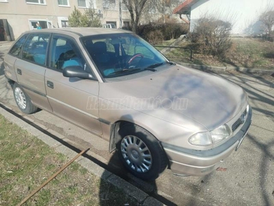 OPEL ASTRA F 1.4 GL