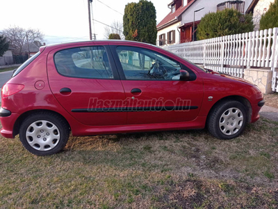 PEUGEOT 206 1.4 Trendy Plus