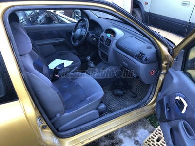 RENAULT CLIO 1.9 DTi RN