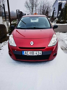 Renault Clio 1.2 Vezetett szervízkönyves