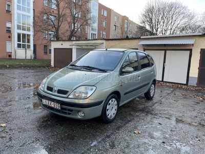 RENAULT SCENIC Scénic 1.6 16V Authentique