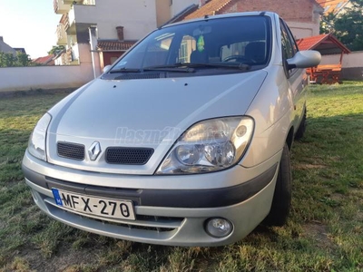 RENAULT SCENIC Scénic 1.9 dCi RXT