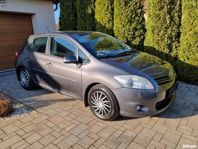 Toyota Auris 1.6 Active