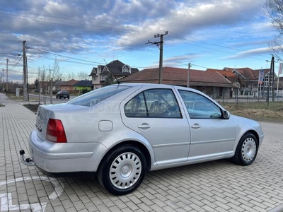 VOLKSWAGEN BORA 1.6 Comfortline