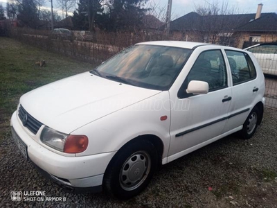 VOLKSWAGEN POLO 1.4 60 Comfort Trend