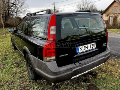 VOLVO XC70 2.4 D [D5] AWD (Automata)