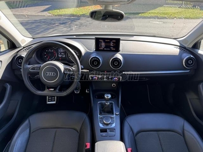 AUDI A3 Sportback 1.2 TFSI Attraction S-LINE