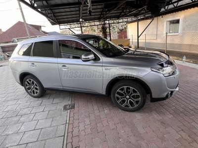 MITSUBISHI OUTLANDER 2.0 PHEV Instyle Navi 4WD CVT EU6 Instyle Navi X Line