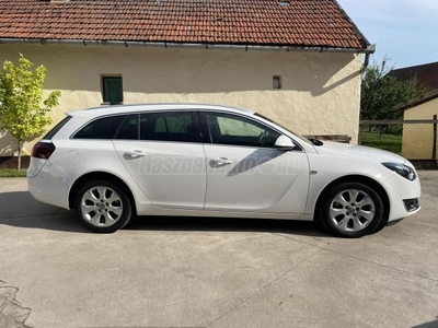 OPEL INSIGNIA Sports Tourer 2.0 CDTI AWD Sport (Automata)