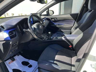 TOYOTA C-HR 1.2T Dynamic Comfort LED Premium pack