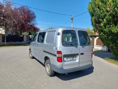 TOYOTA HI-ACE Hiace 2.4 D Combi