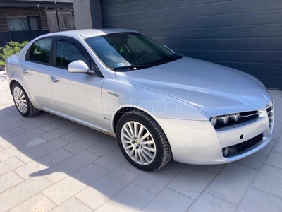 ALFA ROMEO 159 2.4 JTD 20V Distinctive FRISS VIZSGA !!!