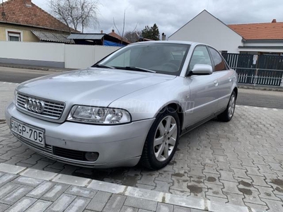 AUDI A4 1.6 Business