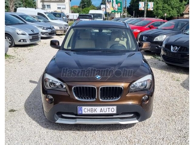 BMW X1 sDrive18d szervizkönyv. szervizszámlák. sérülésmentes