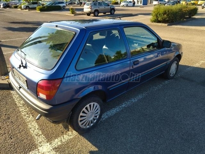 FORD FIESTA 1.1 CLX