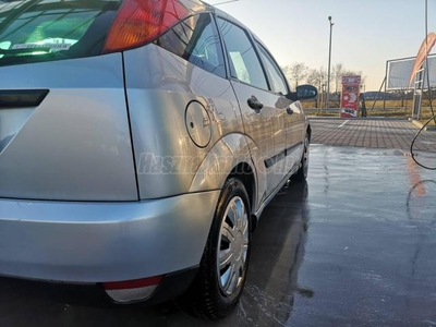 FORD FOCUS 1.6 Ambiente