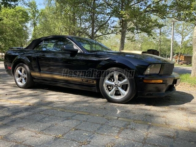 FORD MUSTANG Mustang Convertible 4.6 V8 GT