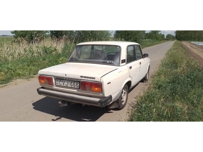 LADA 2105