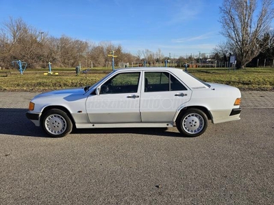 MERCEDES-BENZ 190 E 2.6