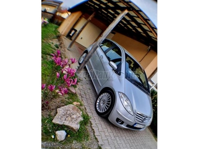 MERCEDES-BENZ A 180 CDI Elegance