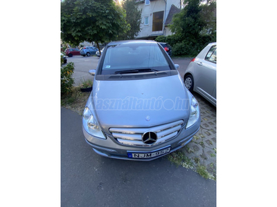 MERCEDES-BENZ B 200