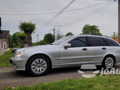 MERCEDES-BENZ C-osztály